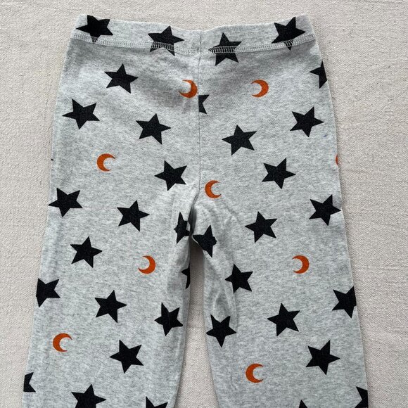 Primary Organic Star Print PJ Top & Pants, Heather Silver/Black Stars, Size 6-7 - Picture 7 of 9